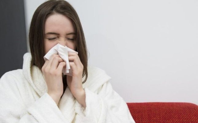 Giao Mùa: 7 Cách Chăm Sóc Sức Khỏe Bạn Không Nên Bỏ Qua