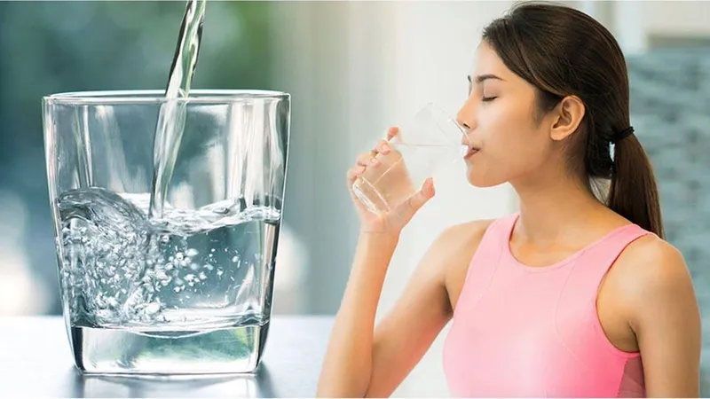 Chuyện gì sẽ xảy ra nếu bạn uống đủ nước mỗi ngày