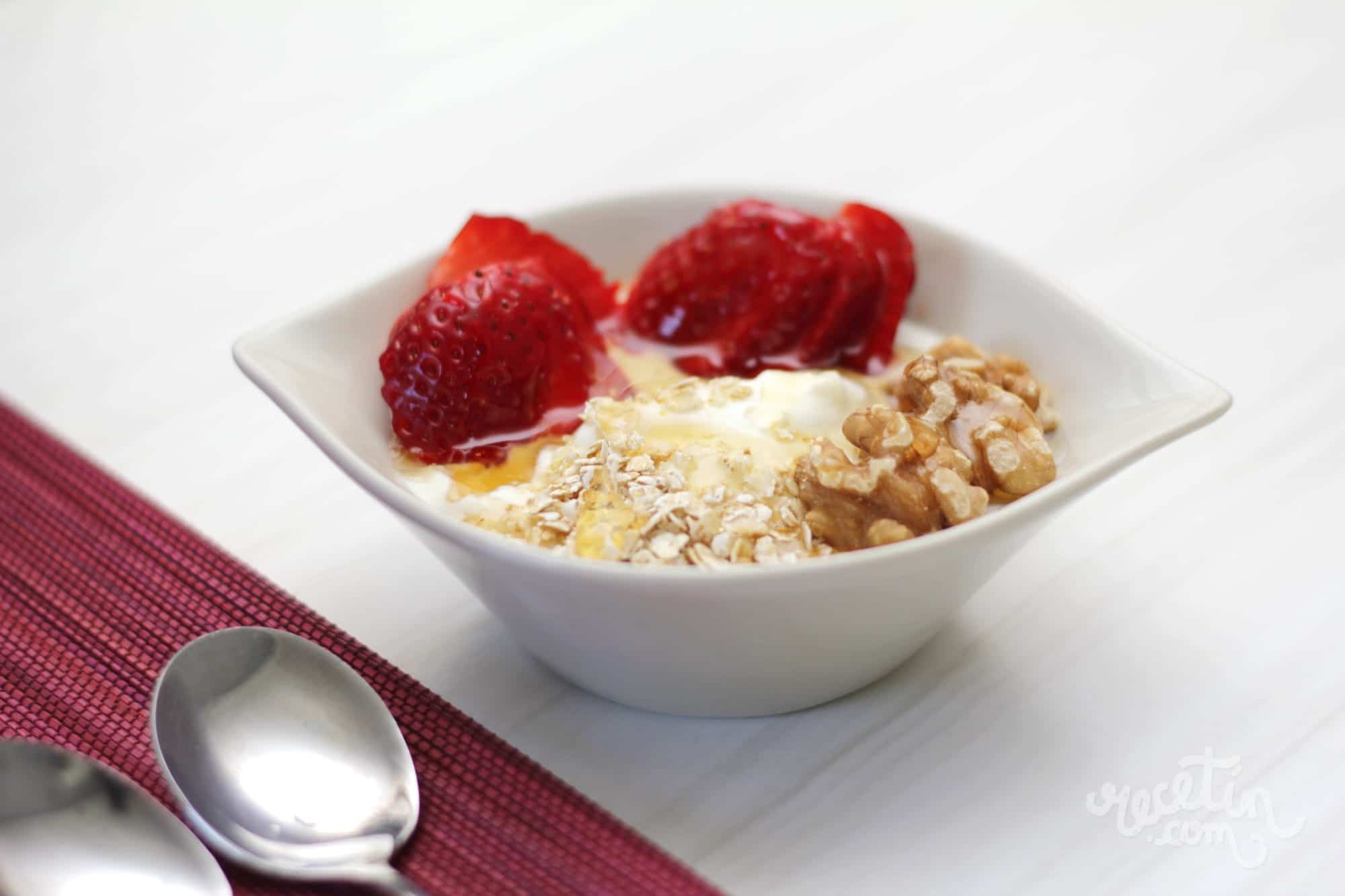 Óc chó – món snack Eat Clean vừa ngon, vừa tốt cho tim mạch