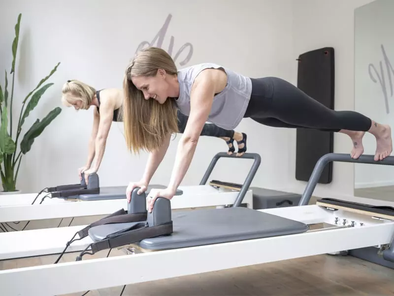 Top 7+ bài tập Pilates cho người mới bắt đầu tự tập tại nhà