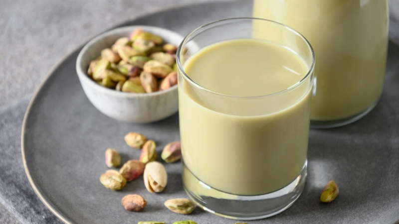 Hạt dẻ cười – bổ mắt, tốt cho tim mạch, phù hợp làm sữa Eat Clean.