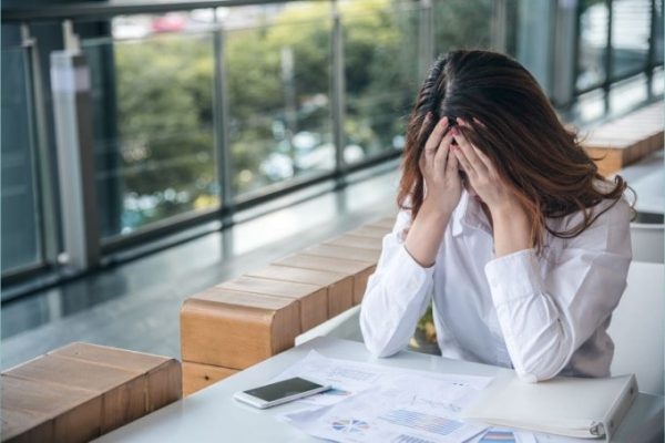 Ngồi Quá 45 Phút, Cơ Thể Bạn Đang “Lão Hóa” Nhanh