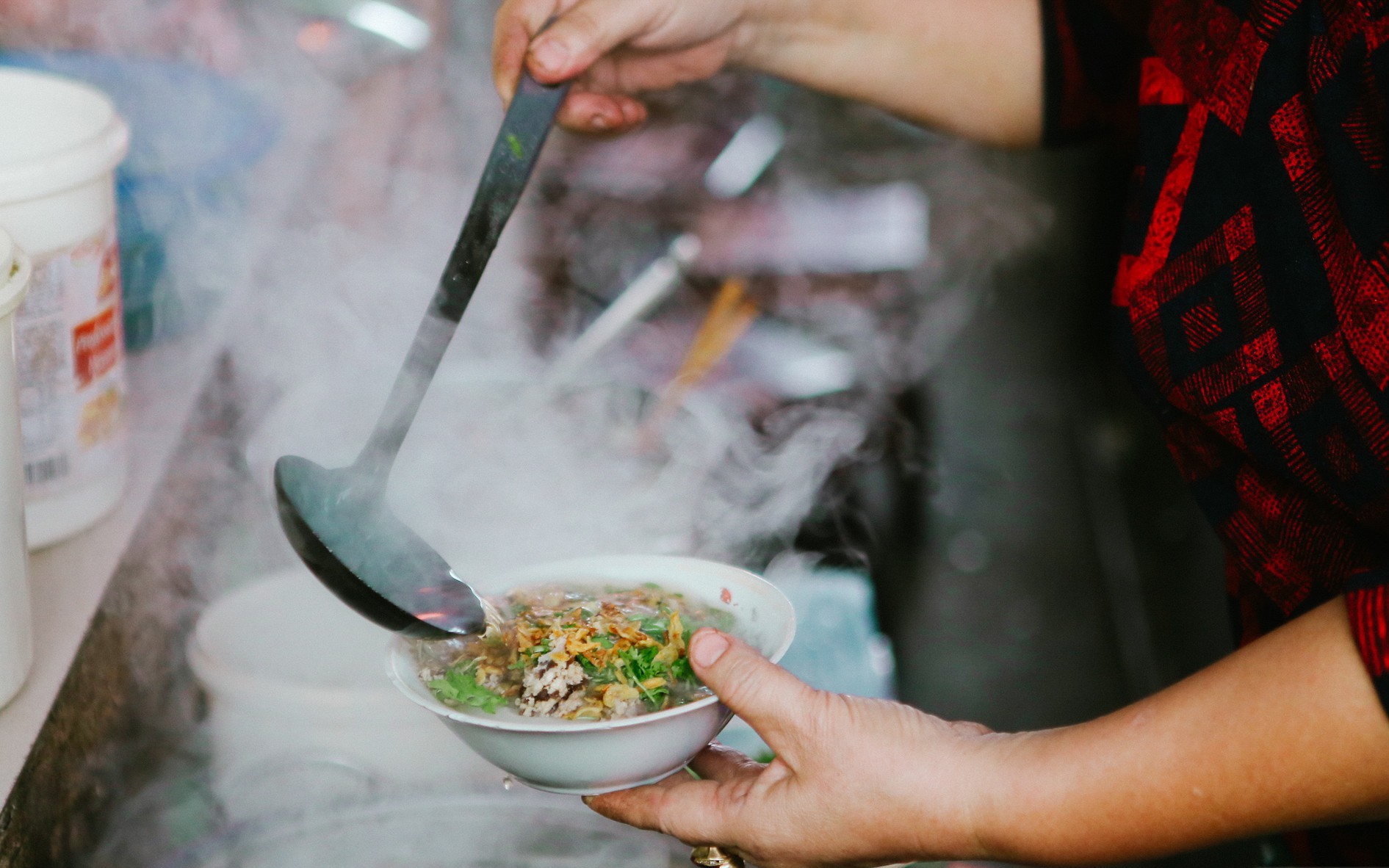 Món ấm – chín kỹ giúp dạ dày “dễ thở” trong những ngày nước bẩn